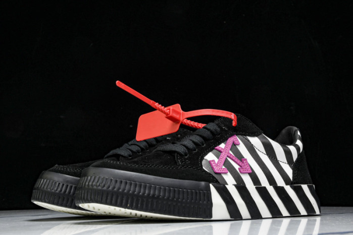 Off-White c/o Virgil Abloh