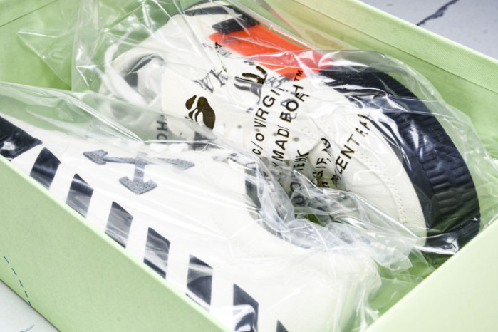 Off-White c/o Virgil Abloh