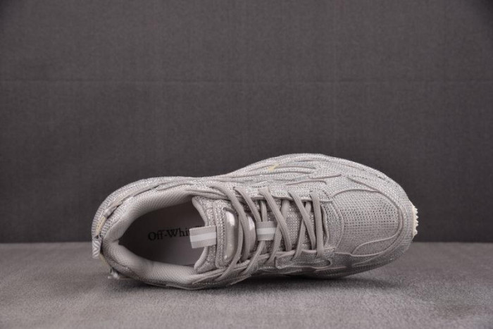 Off-White c/o Virgil Abloh