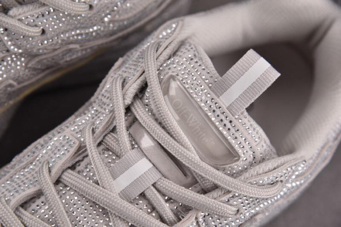 Off-White c/o Virgil Abloh