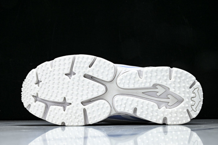 Off-White c/o Virgil Abloh