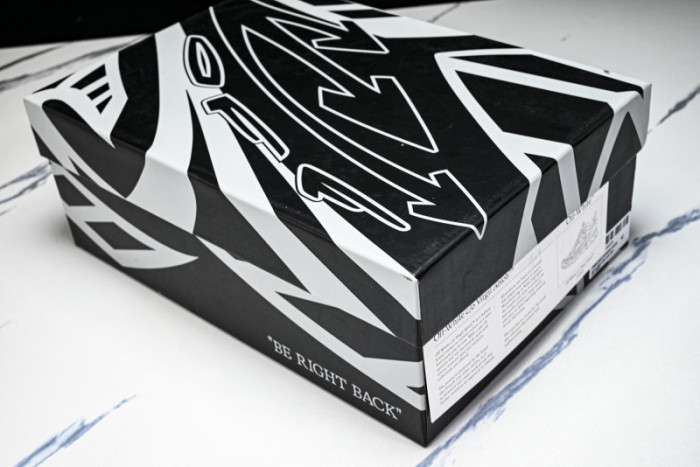 Off-White c/o Virgil Abloh