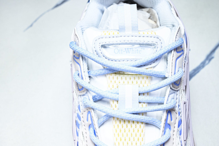 Off-White c/o Virgil Abloh