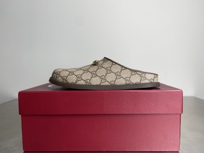 G*u*i SANDALS D06674