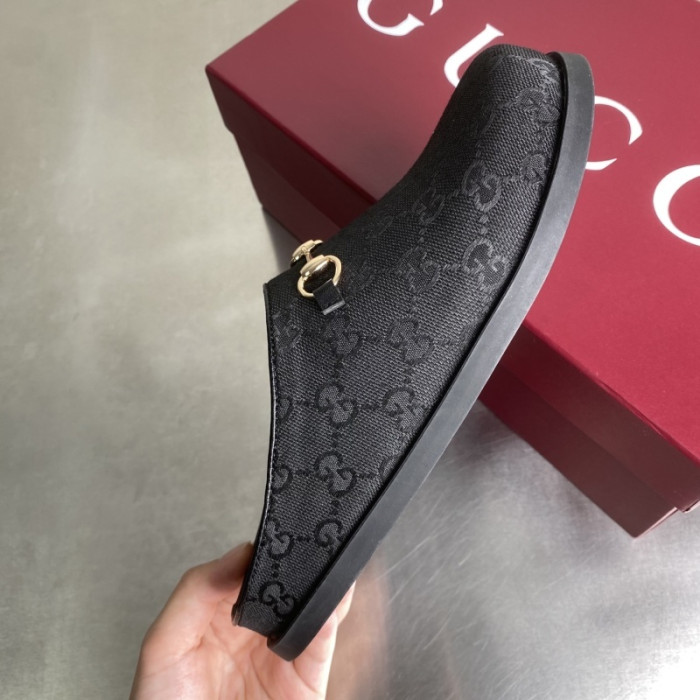 G*u*i SANDALS D06673