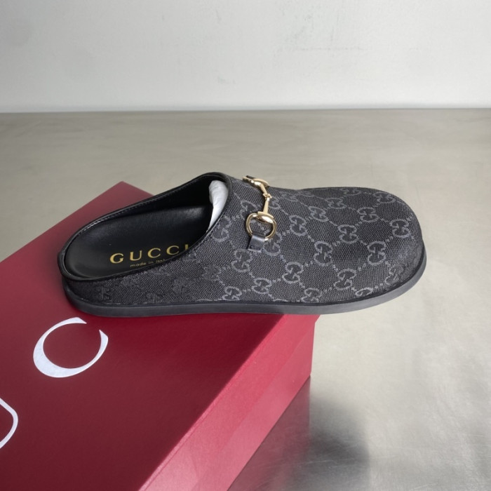 G*u*i SANDALS D06673