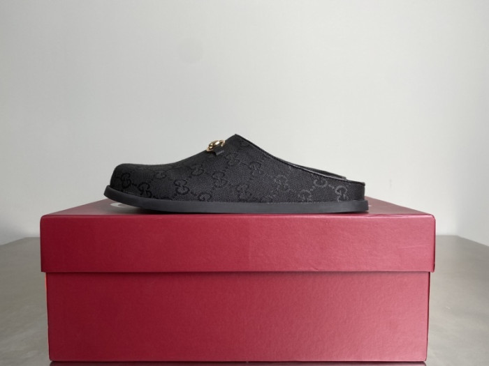 G*u*i SANDALS D06673