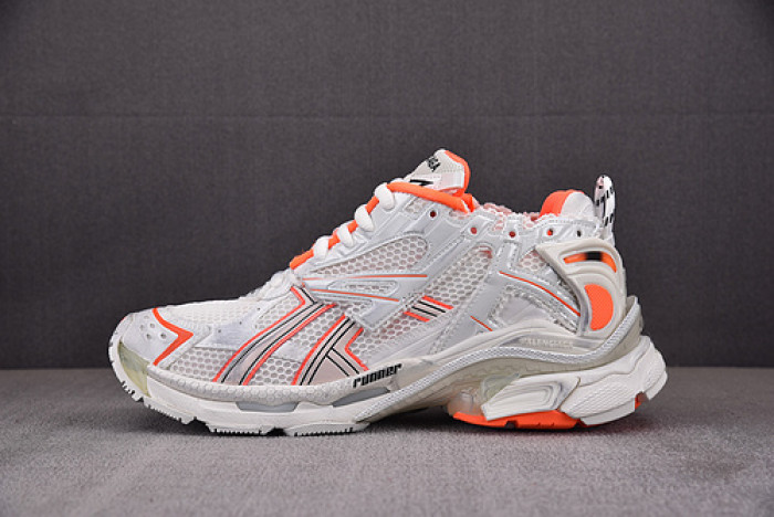 Ba*len*cia*ga Runner 677403 W3RM 9770