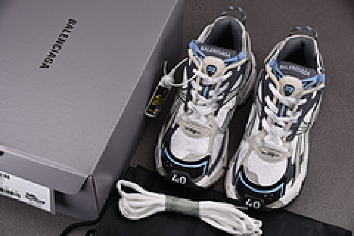 Ba*len*cia*ga Runner 772774 W3RMU0150