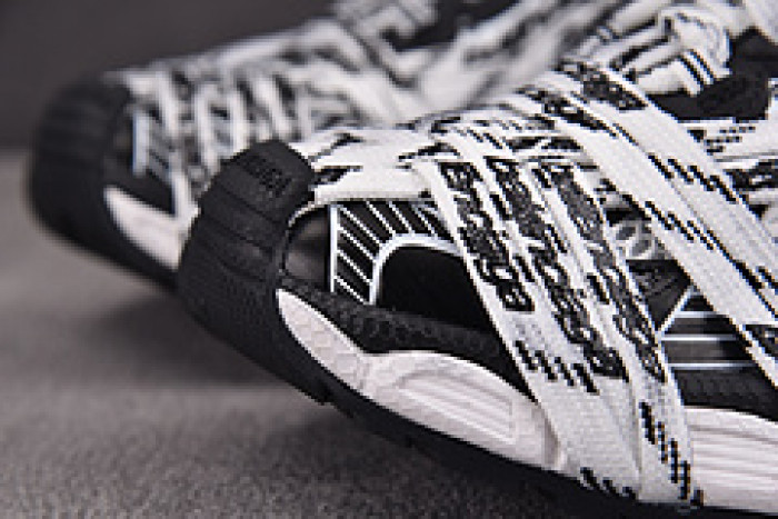 Ba*len*cia*ga 3XL SNEAKER 825598 W3XHL 9010