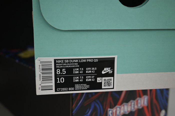 nike sb dunk low strangelove skateboards ct2552-800