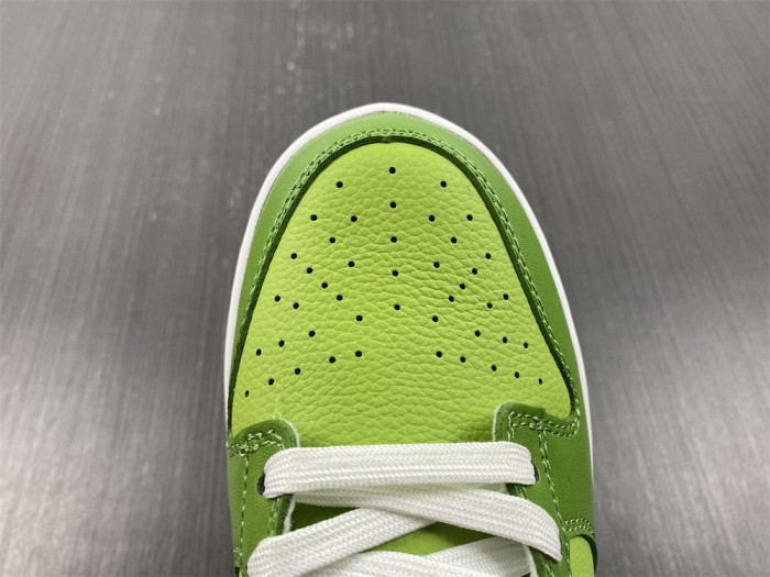 nike dunk low chlorophyll dj6188-300