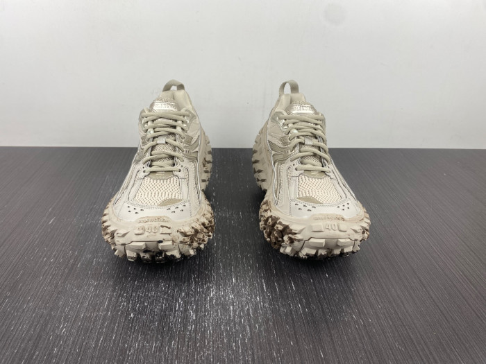 Ba*len*cia*ga Defenders W2RAF 9700