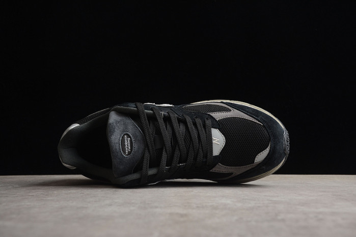 new balance 2002r black dark grey white m2002rr1
