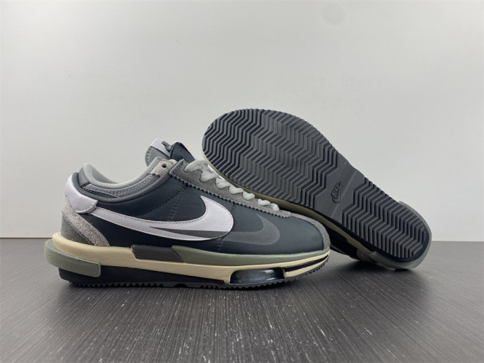 sacai x air zoom cortez sp 4.0 dq0581-001
