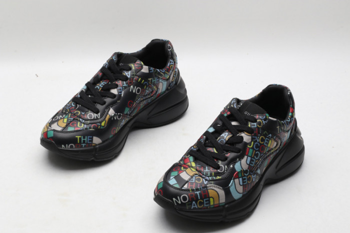 G*u*i ACE EMBROIDERED LOW-TOP SNEAKER E2299