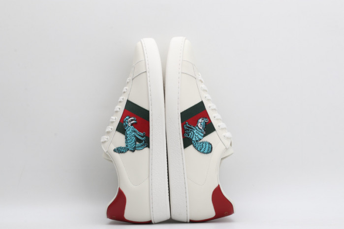 g*u*i ace embroidered low-top sneaker g095