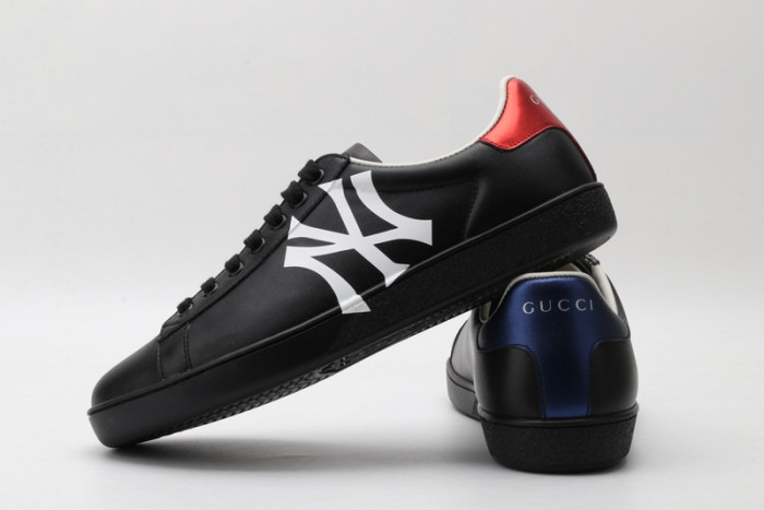 g*u*i ace embroidered low-top sneaker g103