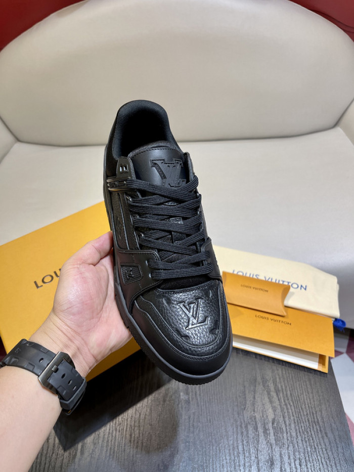 l0vt sneakers