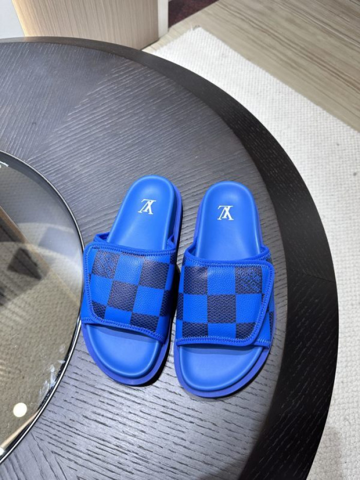 L0VT SANDALS