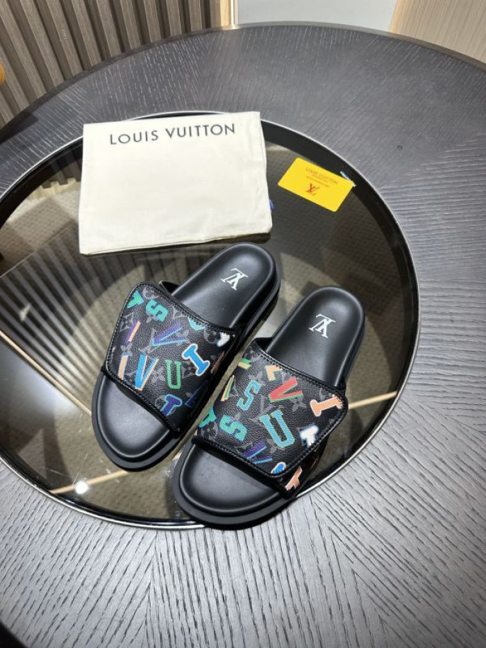 L0VT SANDALS