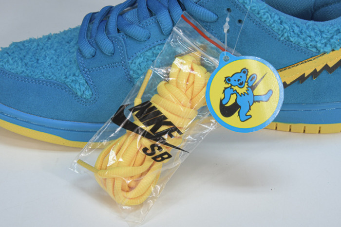 DEAD X NIKE SB DUNK LOW“ BEAR” CJ5378-400