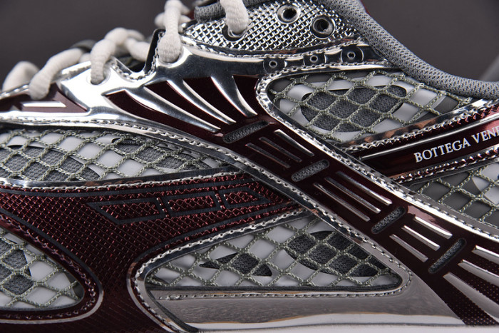 Bo*te*ga Ve*ne*ta BV043