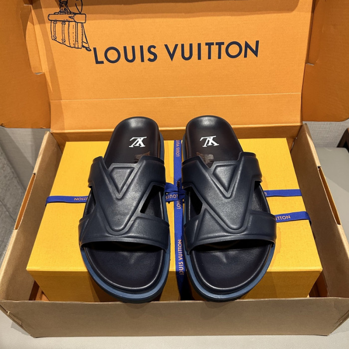 L0VT SANDALS