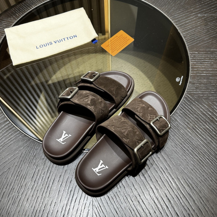 L0VT SANDALS