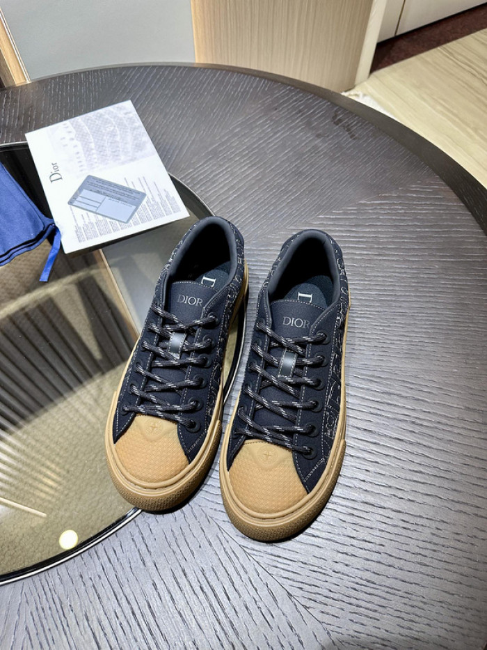 D*0r B33 SNEAKERS D20016