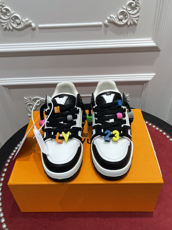 l0vt sneakers