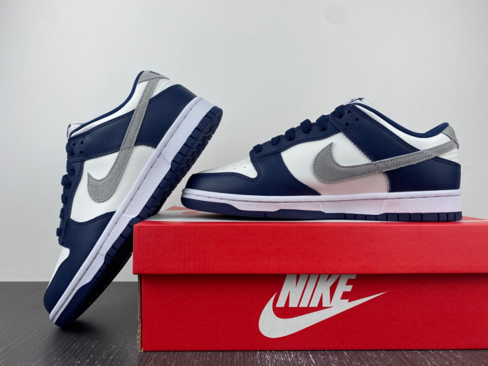 nike dunk low summit white midnight navy fd9749-400