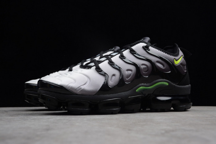 AIR VAPORMAX PLUS BLACK/VOLT-WHITE 924453-009