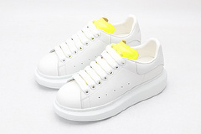 Ale*d*r M*Q*en E2697