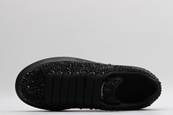 Ale*d*r M*Q*en E2703