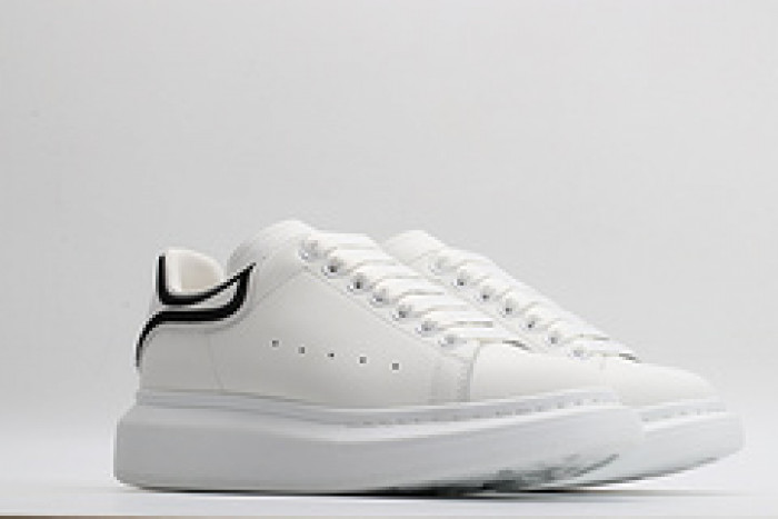 Ale*d*r M*Q*en E2711