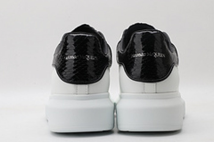 Ale*d*r M*Q*en E2712