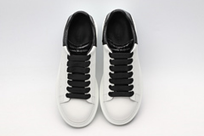 Ale*d*r M*Q*en E2712