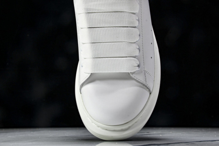 Ale*d*r M*Q*en E2725