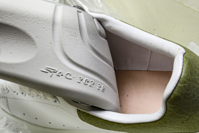 Ale*d*r M*Q*en E2725