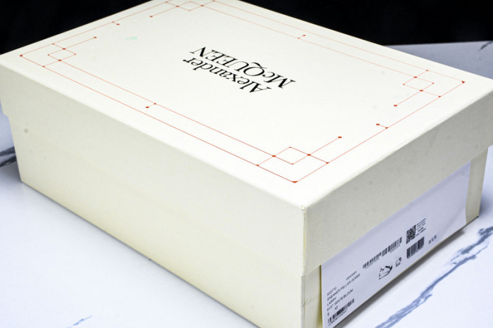 Ale*d*r M*Q*en E2726