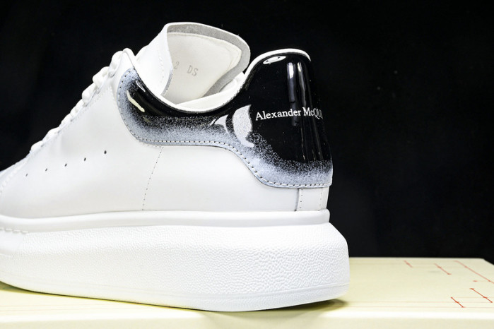 Ale*d*r M*Q*en E2726