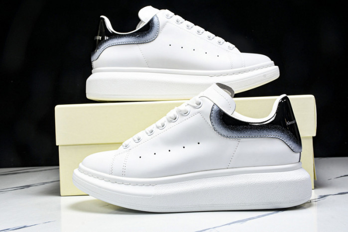 Ale*d*r M*Q*en E2726