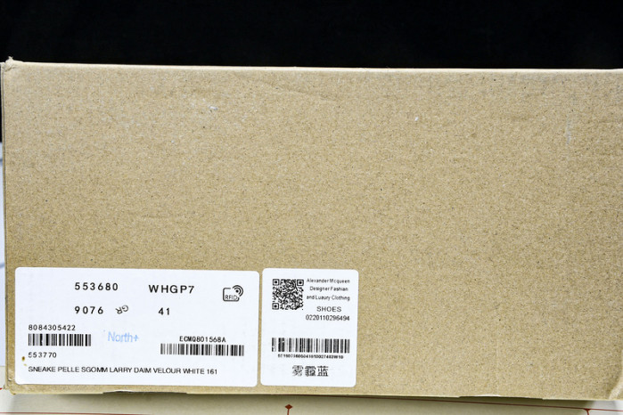 Ale*d*r M*Q*en E2729