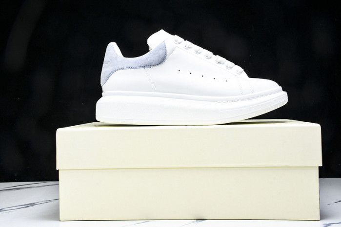 Ale*d*r M*Q*en E2729