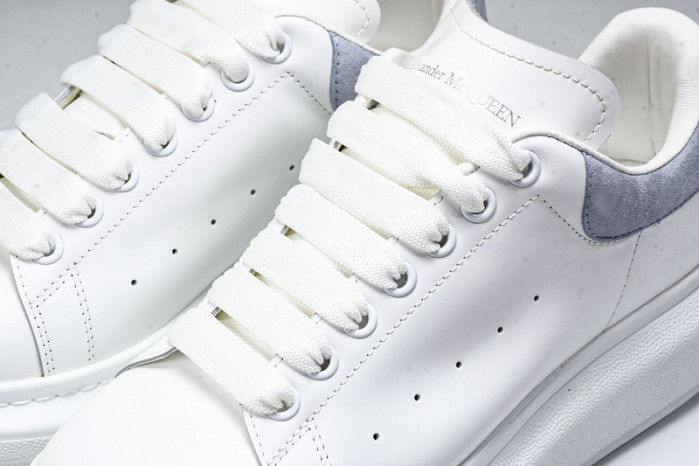 Ale*d*r M*Q*en E2729