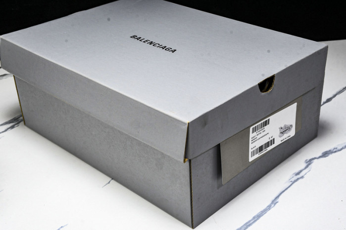 Ba*len*cia*ga TRACK 825417 WDTSC 1000