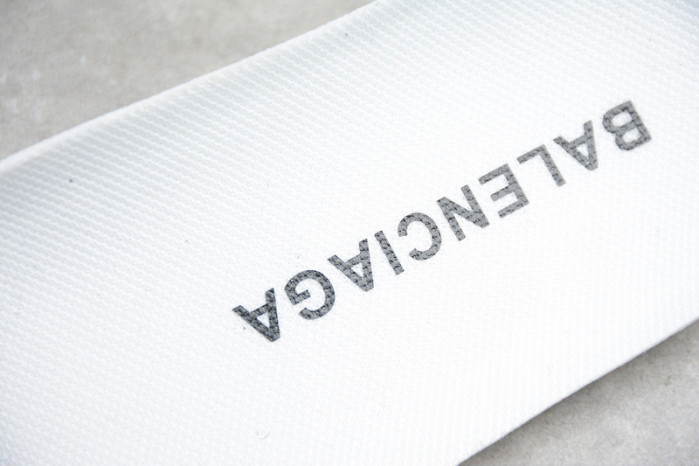 Ba*len*cia*ga triple s sneaker w09o5 7413