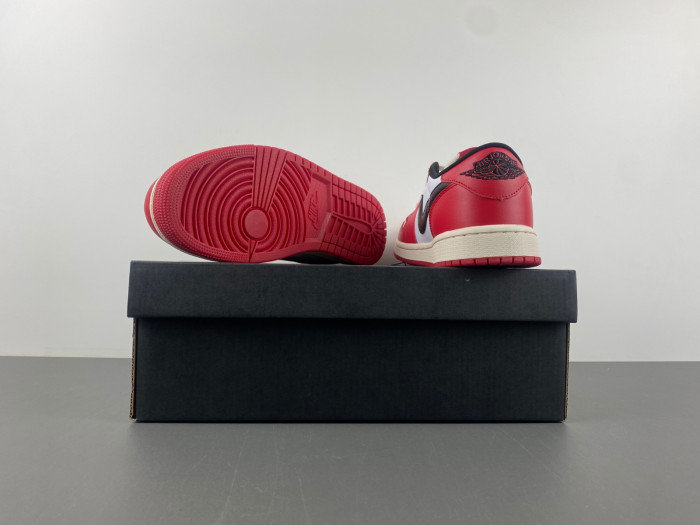 Jordan 1 Low OG "Chicago"HQ6998-600