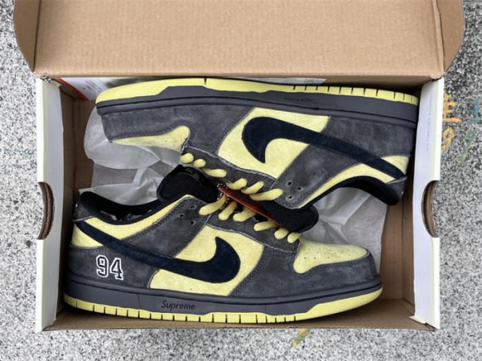 S*prem* x Nike SB Dunk Low Camper Green HQ8487-300